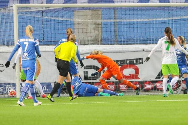 Wolfsburgs Zsanett Jakabfi 1-0 - Champions League, Frauen, Fußball, Eskilstuna United vs VfL Wolfsburg, 10. November 2016 in Eskilstuna.  Copyright: PERxKARLSSON BB161110BB074