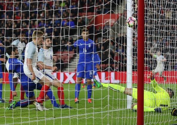 England s Jack Stephens scoring his sides third goal during the Under 21 International Friendly Länderspiel match at the St Mary s Stadium, Southampton. Picture date November 10th, 2016 Pic David Klein Sportimage EDITORIAL USE ONLY. No use with unauthorised audio, video, data, fixture lists, club league logos or live services. Online in-match use limited to 120 images, no video emulation. No use in betting, games or single club league player publications.