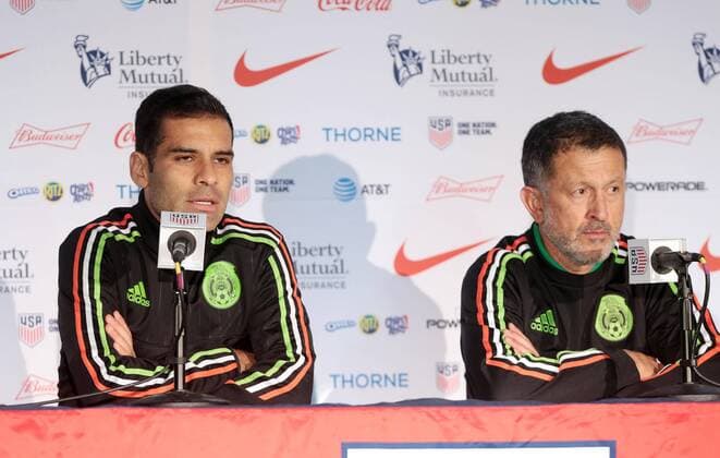Mexico s coach Juan Carlos Osorio (R) and captain Rafael Marquez deliver a press conference PK Pressekonferenz at Mapfre stadium in Columbus, Ohio, United States, 10 November 2016. Mexico will face the US during the FIFA 2018 World Cup Russia Qualifiers tomorrow. MEXICO S PRESS CONFERENCE !ACHTUNG: NUR REDAKTIONELLE NUTZUNG!  OHI001 20161111-636144201614618840