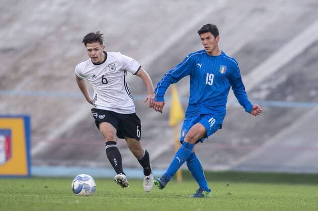 Patrick Kammerbauer (GER), Matteo Pessina (ITA), NOVEMBER 10, 2016 - Football Soccer : Under-20 International Friendly Länderspiel match between Italy 0-1 Germany at Stadio Tullo Morgagni in Forli, Italy. Noxthirdxpartyxsales  (ptmb102387)