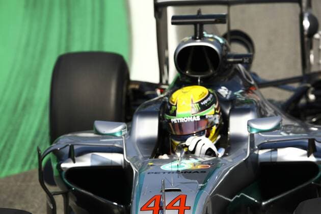 Brazil Grand Prix Formula 1 2016 SÃO PAULO, SP - 11.11.2016: BRAZIL GRAND PRIX FORMULA 1 2016 - In the picture the Lewis Hamilton team Mercedes AMG Petronas F1 Team. First day of free practice for the Brazil Grand Prix Formula 1 in 2016 held in Interlagos.Primeiro free training day Autodrome for the Brazil Grand Prix Formula 1 in 2016 held at the Interlagos Circuit. (Photo: Aloisio Mauricio Fotoarena) x1228605x  AloisioxMauricio
