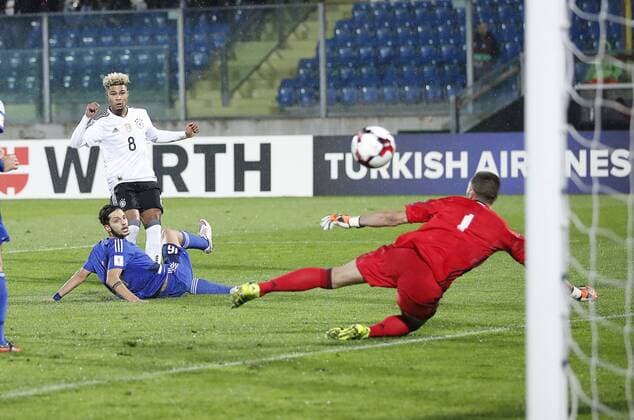 Serge GNABRY, DFB 8 Torschuss, schiesst das Tor zum 2-0 GERMANY - SAN MARINO World Cup Qualifikation am November 11, 2016 in San Marino, Italy WM-Quali, Quali,
