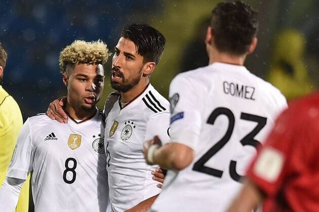Bilder des Tages - SPORT Fußball, WM Quali, San Marino - Deutschland Torjubel Sami Khedira Germania. Goal celebration. San Marino - DFB Deutschland, Fußball Nationalteam Länderspiel WM Quali AndreaxStaccioli
