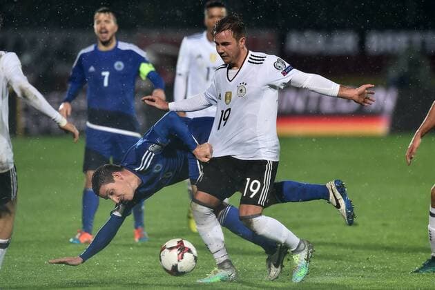 Fußball, WM Quali, San Marino - Deutschland Mario Gotze Germania, Alex Gasperoni San Marino. San Marino - DFB Deutschland, Fußball Nationalteam Länderspiel WM Quali AndreaxStaccioli