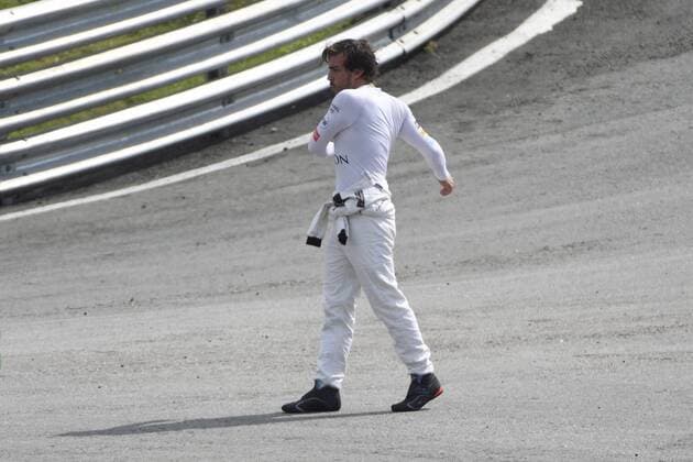 Formula 1 F1 Grand Prix of Brazil test day at Interlagos circuit. In this picture, Fernando Alonso after having crashed. xRUBIOx  RV RACING PRESS