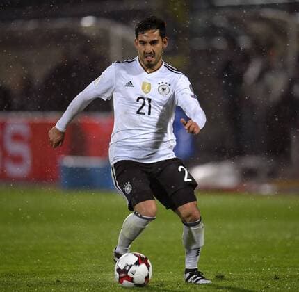 11.11.2016, Fussball WM-Qualifikation Europa, 4. Spieltag Gruppe C, Republik San Marino - Deutschland, im Stadio Olimpico in Serravalle, San Marino. Ilkay Gündogan (Deutschland) am Ball. 