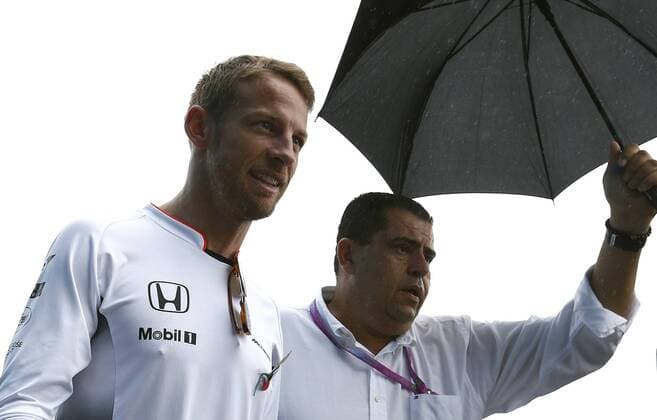 Brazil Grand Prix Formula 1 2016 SÃO PAULO, SP - 12.11.2016: BRAZIL GRAND PRIX FORMULA 1 2016 - Jenson Button (GBR) McLaren Honda F1 Team arrives to the second official training of the Brazil Grand Prix Formula 1 in 2016 held at the Interlagos Circuit on the morning of Friday. (Photo: Rodolfo Buhrer La Imagem Fotoarena) x1229039x  RodolfoxBuhrer