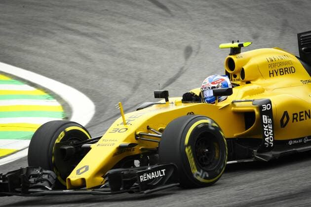 Brazil Grand Prix Formula 1 2016 SÃO PAULO, SP - 12.11.2016: BRAZIL GRAND PRIX FORMULA 1 2016 - In the picture the Jolyon Palmer pilot team Renault F1 Team. Second day of training for the Brazil Grand Prix Formula 1 in 2016 held at the Interlagos Circuit. (Photo: Aloisio Mauricio Fotoarena) x1229251x  AloisioxMauricio