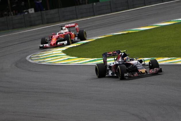 Brazilian Grand Prix, Sao Paulo 10 - 13 November 2016 12.11.2016 - Free Practice 3, Carlos Sainz Jr (ESP) Scuderia Toro Rosso STR11 and Sebastian Vettel (GER) Scuderia Ferrari SF16-H 