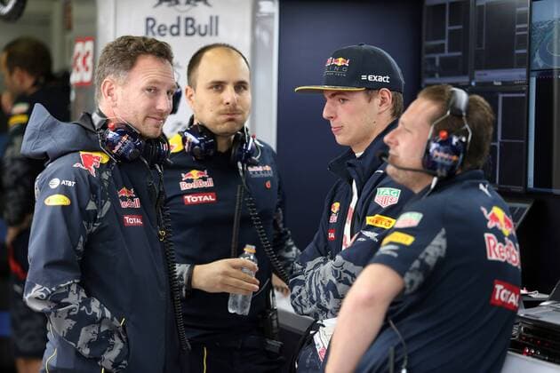 Formel 1, GP Brasilien Brazilian Grand Prix, Sao Paulo 10 - 13 November 2016 12.11.2016 - Free Practice 3, Christian Horner (GBR), Red Bull Racing, Sporting Director and Max Verstappen (NED) Red Bull Racing RB12 
