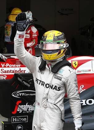 Brazil Grand Prix Formula 1 2016 SÃO PAULO, SP - 12.11.2016: BRAZIL GRAND PRIX FORMULA 1 2016 - Lewis Hamilton (GBR) Mercedes AMG Petronas F1 Team celebrates pole position after the official training of the Brazil Grand Prix Formula 1 2016 held at the Interlagos Circuit on the morning of Friday. (Photo: Rodolfo Buhrer La Imagem Fotoarena) x1229323x  RodolfoxBuhrer
