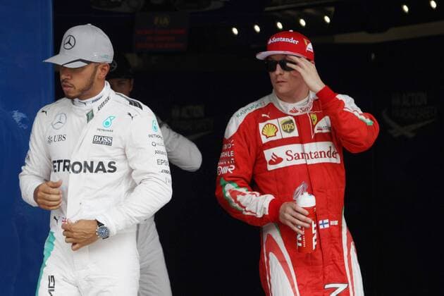 Formel 1, GP Brasilien Brazilian Grand Prix, Sao Paulo 10 - 13 November 2016 12.11.2016 - Qualifying, Lewis Hamilton (GBR) Mercedes AMG F1 W07 Hybrid pole position and 3rd position Kimi Raikkonen (FIN) Scuderia Ferrari SF16-H 
