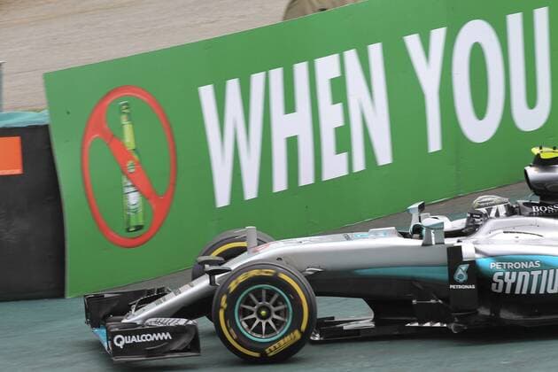 Formel 1, GP Brasilien German driver Nico Rosberg from Mercedes in action during the third free practice of Brazil s Formula One Grand Prix at Interlagos race track in Sao Paulo, Brazil, 12 November 2016. The GP will be celebrated tomorrow 13 November. BRAZIL S FORMULA ONE GRAND RPIX !ACHTUNG: NUR REDAKTIONELLE NUTZUNG!  SAO001 20161112-636145751510935411