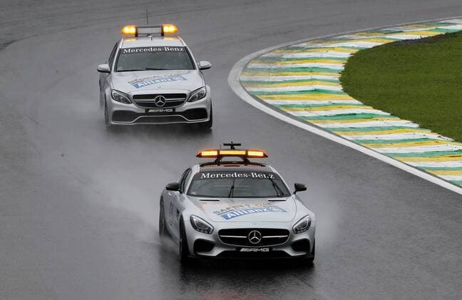 Grande Pr?mio do Brasil de F?rmula 1 2016 SÃO PAULO, SP - 13.11.2016: GRANDE PRÊMIO DO BRASIL DE FÓRMULA 1 2016 - Cars Mercedes safety during the Brazil Grand Prix Formula 1 in 2016 held at the Interlagos Circuit on Sunday. (Photo: Rodolfo Buhrer La Imagem Fotoarena) x1229401x  RodolfoxBuhrer
