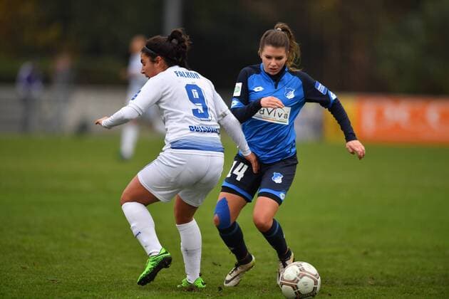 Zweikampf Lee Falcon (MSV Duisburg) (9) Lina Bürger (TSG 1899 Hoffenheim) (14), Allianz Frauen-Bundesliga : MSV Duisburg - TSG 1899 Hoffenheim, xmkx