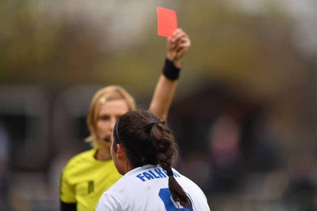 Rote Karte Lee Falcon (MSV Duisburg) (9), Allianz Frauen-Bundesliga : MSV Duisburg - TSG 1899 Hoffenheim, xmkx