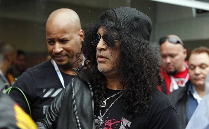 Grande Pr?mio do Brasil de F?rmula 1 2016 SÃO PAULO, SP - 13.11.2016: GRANDE PRÊMIO DO BRASIL DE FÓRMULA 1 2016 - The guitarist of Guns N & 39;Roses Slash in the paddock during the Brazil Grand Prix Formula 1 in 2016 held at the Interlagos Circuit on Sunday. (Photo: Rodolfo Buhrer La Imagem Fotoarena) x1229473x  RodolfoxBuhrer