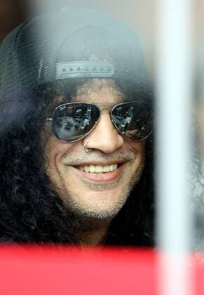 Grande Pr?mio do Brasil de F?rmula 1 2016 SÃO PAULO, SP - 13.11.2016: GRANDE PRÊMIO DO BRASIL DE FÓRMULA 1 2016 - The guitarist of Guns N & 39;Roses Slash in the paddock during the Brazil Grand Prix Formula 1 in 2016 held at the Interlagos Circuit on Sunday. (Photo: Rodolfo Buhrer La Imagem Fotoarena) x1229481x  RodolfoxBuhrer