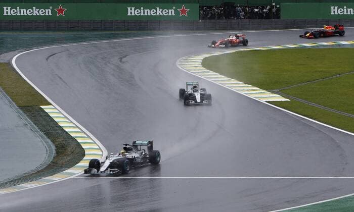 Grande Pr?mio do Brasil de F?rmula 1 2016 SÃO PAULO, SP - 13.11.2016: GRANDE PRÊMIO DO BRASIL DE FÓRMULA 1 2016 - Lewis Hamilton (GBR) Mercedes AMG Petronas F1 Team, Nico Rosberg (GER), Kimi R? Ikk? Nen (FIN) Scuderia Ferrari and Max Verstappen (NED) Red Bull Racing at the start of the Grand Prix of Brazil Formula 1 2016 held at the Interlagos Circuit on Sunday. (Photo: Rodolfo Buhrer La Imagem Fotoarena) x1229530x  RodolfoxBuhrer
