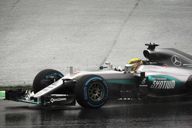 Grande Pr?mio do Brasil de F?rmula 1 2016 SÃO PAULO, SP - 13.11.2016: GRANDE PRÊMIO DO BRASIL DE FÓRMULA 1 2016 - In the picture the Lewis Hamilton team Mercedexs AMG Petronas F1 Team. Brazil Grand Prix Formula 1 in 2016 held this Sunday (13) at Autodrome Interlagos.Grande Prix of Brazil Formula 1 in 2016 held this Sunday (13) at the Interlagos Circuit. (Photo: Aloisio Mauricio Fotoarena) x1229546x  AloisioxMauricio