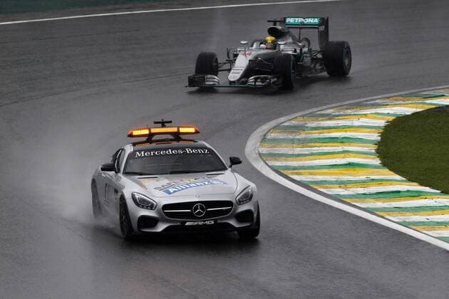 Brazilian Grand Prix, Sao Paulo 10 - 13 November 2016 13.11.2016 - Race, The Safety car and Lewis Hamilton (GBR) Mercedes AMG F1 W07 Hybrid 