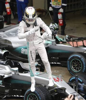 Grande Pr?mio do Brasil de F?rmula 1 2016 SÃO PAULO, SP - 13.11.2016: GRANDE PRÊMIO DO BRASIL DE FÓRMULA 1 2016 - Lewis Hamilton (GBR) Mercedes AMG Petronas F1 Team celebrates victory during the Brazil Grand Prix Formula 1 in 2016 held at the Interlagos Circuit on Sunday. (Photo: Rodolfo Buhrer La Imagem Fotoarena) x1229661x  RodolfoxBuhrer