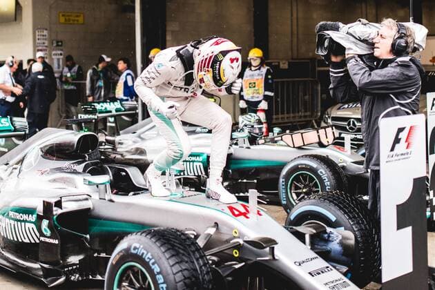 Grande Pr?mio do Brasil de F?rmula 1 2016 SÃO PAULO, SP - 13.11.2016: GRANDE PRÊMIO DO BRASIL DE FÓRMULA 1 2016 - Lewis Hamilton celebrates victory during the Brazil Grand Prix Formula 1 in 2016 held at the Interlagos Circuit on Sunday. (Photo: Victor Eleutério Fotoarena) x1229710x  VictorxEleutério