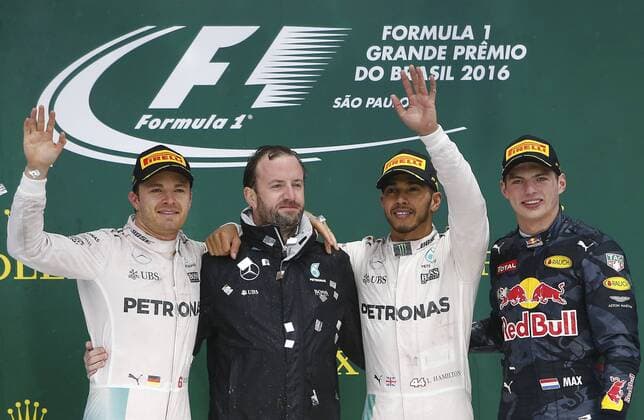 Grande Pr?mio do Brasil de F?rmula 1 2016 SÃO PAULO, SP - 13.11.2016: GRANDE PRÊMIO DO BRASIL DE FÓRMULA 1 2016 - Nico Rosberg (GER) Mercedes AMG Petronas F1 Team, Lewis Hamilton (GBR) Mercedes AMG Petronas F1 Team and Max Verstappen (NED) Red Bull Racing during the Brazil Grand Prix Formula 1 in 2016 held at the Interlagos Circuit on Sunday. (Photo: Rodolfo Buhrer La Imagem Fotoarena) x1229746x  RodolfoxBuhrer