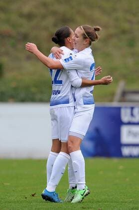 V.l.n.r. Torschuetzin Lara Hess jubelt mit Zsofia Racz ( beide MSV Duisburg ) ueber ihren Treffer zum 1 : 0. 13.11.2016 --- Fussball --- 1. Bundesliga --- MSV Duisburg vs TSG 1899 Hoffenheim Duisburg Copyright: xThienel Eibner-Pressefotox EP_TTL