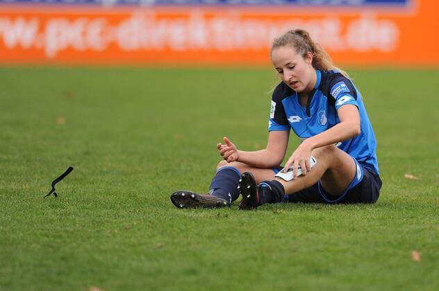 Tamar Dongus ( TSG 1899 Hoffenheim ) enttaeuscht nach der Niederlage. 13.11.2016 --- Fussball --- 1. Bundesliga --- MSV Duisburg vs TSG 1899 Hoffenheim Duisburg Copyright: xThienel Eibner-Pressefotox EP_TTL