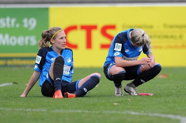 V.l.n.r. Leonie Pankratz und Juith Steinert ( beide TSG 1899 Hoffenheim ) enttaeuscht nach der Niederlage. 13.11.2016 --- Fussball --- 1. Bundesliga --- MSV Duisburg vs TSG 1899 Hoffenheim Duisburg Copyright: xThienel Eibner-Pressefotox EP_TTL