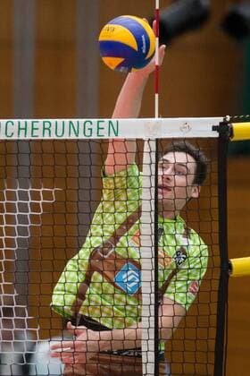 Angriff Matthew TARANTINO ( 11, HER). Volleyball, TSV Herrsching (HER) - United Volleys Rhein-Main (RHM), Bundesliga, 5.Spieltag, Saison 2016 2017, am 13.11.2016 in Herrsching N I K O L A U S H A L L E Deutschland. x_5D39457x