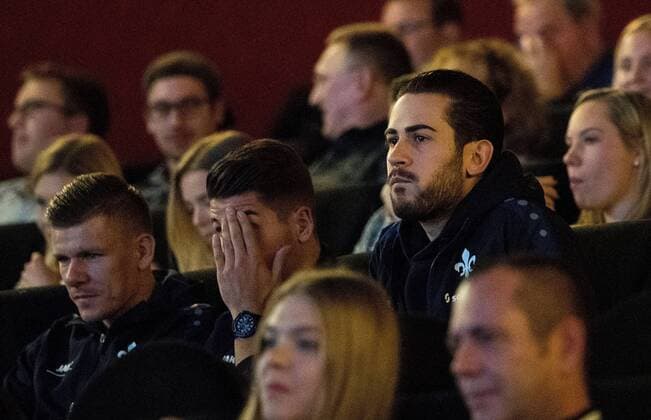 14.11.2016, xfux, Fussball 1.Bundesliga, SV Darmstadt 98 Kinopremiere 90 Minuten 98 im Kinopolis in Darmstadt, emspor emonline deloka, v.l. Roman Bezjak (SV Darmstadt 98), Antonio Colak (SV Darmstadt 98), Mario Vrancic (SV Darmstadt 98) Darmstadt