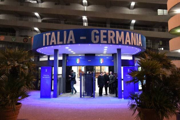 Fussball, Herren, Saison 2016 2017, Länderspiel in Mailand, Italien - Deutschland, VIP-Eingang zum Giuseppe-Meazza-Stadion, 15.11.2016,