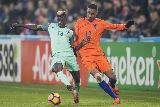 Fußball, U21 EM Quali, Niederlande - Portugal (L-R) Edgar Ie of Portugal U21 U 21 Patrick Joosten of The Netherlands U21during the friendly match between Netherlands U21 and Portugal U21 on November 15, 2016 at the Vijverberg in Doetinchem, The Netherlands. Netherlands U21 v Portugal U21 Friendly match 2016 2017 xVIxGerritxvanxKeulenxIVx 6585931