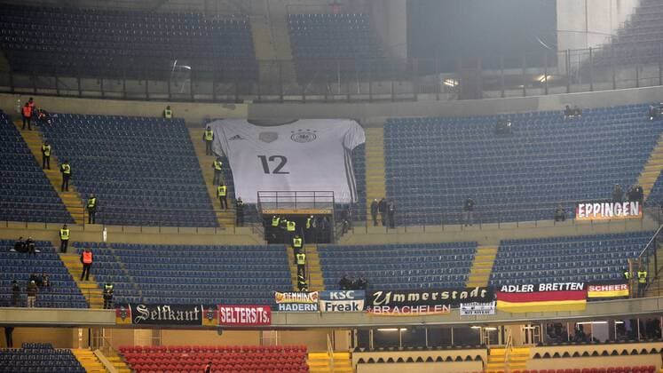 Fussball, Herren, Saison 2016 2017, Länderspiel in Mailand, Italien - Deutschland, geringe Ressonanz der deutschen Fans im Giuseppe-Meazza-Stadion, 15.11.2016,