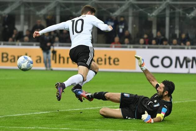 Leon Goretzka Germany, Gianluigi Buffon Italia Milano 15-11-2016 Stadio San Siro Italy - Germany - Fußball, Nationalteam, Testspiel AndreaxStaccioli