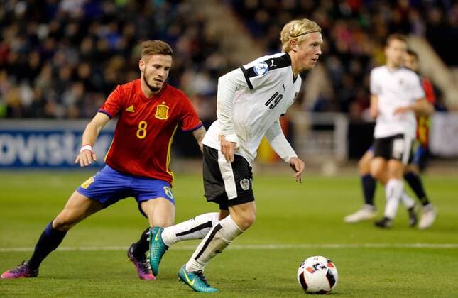 SOCCER - UEFA U21 U 21 EC quali, ESP vs AUT ALBACETE,SPAIN,15.NOV.16 - SOCCER - UEFA Under-21 European Championship EM Europameisterschaft qualification, play off, OEFB international match Länderspiel Spain vs Austria. Image shows Saul Niguez (ESP) and Xaver Schlager (AUT). GEPAxpictures xCordonxPress