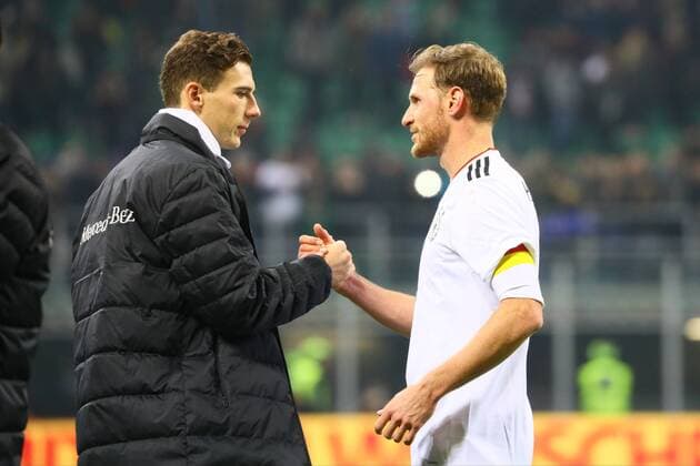 Leon Goretzka (Deutschland Germany) und Benedikt Hoewedes (Deutschland Germany)- 15.11.2016: Italien vs. Deutschland, Giuseppe-Meazza-Stadion Mailand
