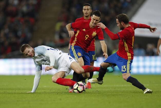 Eric Dier (L) of England vies with Aritz Aduriz (front C) and Juan Mata of Spain during the International Friendly Länderspiel Match at the Wembley Stadium in London, Britain on Nov. 15, 2016. The match ended in 2-2 draw. ) (SP)BRITAIN-LONDON-FOOTBALL-INTERNATIONAL FRIENDLY-ENG VS ESP HanxYan 