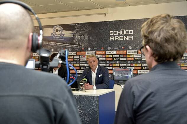 15-11-2016 pmk MY143369 Fussball Herren 2.Bundesliga Saison 2016 2017 Arminia Bielefeld Neuer Trainer Pressekonferenz Juergen KRAMNY -Trainer- Bielefeld