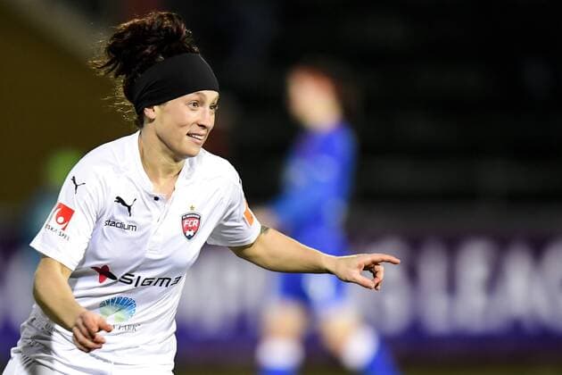 161116 Rosengards Ella Masar jublar efter sitt 1-0 mal under fotbollsmatchen i Champions League mellan Rosengard och Slavia Prag den 16 november 2016 i Malmö.  Copyright: LUDVIGxTHUNMAN BB161116LT002