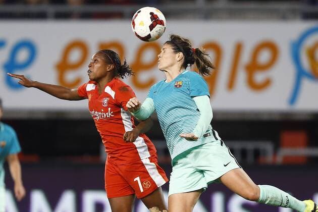 (l-r) Lineth Beerensteyn of FC Twente, Ruth Garcia of Barcelonaduring the Women UEFA Champions League match between FC Twente and Barcelona at the Grolsch Veste on November 16, 2016 in Enschede, The Netherlands Women: Fc Twente v Barcelona Woman UEFA Champions League 2016 2017 xVIxPeterxLousxIVx 6591848