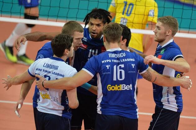 Volleyball, CL Quali, Hypo Tirol Volleyballteam Innsbruck - VfB Friedrichshafen VOLLEYBALL - CEV CL, Tirol vs Friedrichshafen INNSBRUCK,AUSTRIA,16.NOV.16 - VOLLEYBALL - CEV Champions League, Hypo Tirol Volleyballteam vs VfB Friedrichshafen. Image shows the rejoicing of Hypo Tirol. GEPAxpictures xAmirxBeganovic