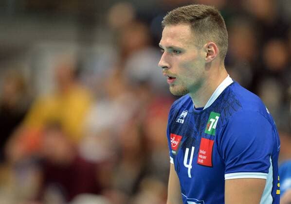 Volleyball, CL Quali, Hypo Tirol Volleyballteam Innsbruck - VfB Friedrichshafen VOLLEYBALL - CEV CL, Tirol vs Friedrichshafen INNSBRUCK,AUSTRIA,16.NOV.16 - VOLLEYBALL - CEV Champions League, Hypo Tirol Volleyballteam vs VfB Friedrichshafen. Image shows Jan Krol (Tirol). GEPAxpictures xAmirxBeganovic