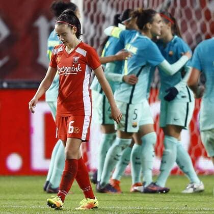 Marthe Munsterman of FC Twenteduring the Women UEFA Champions League match between FC Twente and Barcelona at the Grolsch Veste on November 16, 2016 in Enschede, The Netherlands Women: Fc Twente v Barcelona Woman UEFA Champions League 2016 2017 xVIxPeterxLousxIVx 6592064