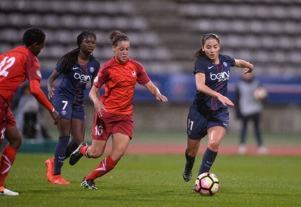 Anissa Lahmari (psg) - Chinyelu Asher (biik) FOOTBALL : Paris SG vs WFC Biik Kazygurt - - Champions League Damen Frauenfussball - 17 11 2016 AnthonyBIBARD FEP Panoramic 