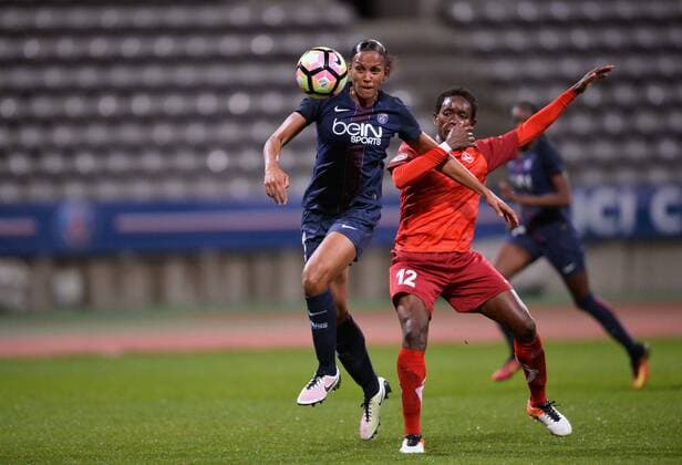 Marie Laure Delie (psg) - Josephine Ngandi (biik) FOOTBALL : Paris SG vs WFC Biik Kazygurt - - Champions League Damen Frauenfussball - 17 11 2016 AnthonyBIBARD FEP Panoramic 