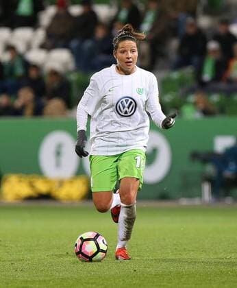 Wolfsburg vs Eskilstuna, CL Frauen Wolfsburg, Deutschland 17.11.2016, FUßBALL - VfL Wolfsburg vs Eskilstuna United DFF, 1 8 Finale, UEFA Frauen Champions League, Saison 2016-17. Bild zeigt: Vanessa Bernauer (VfL Wolfsburg) Wolfsburg