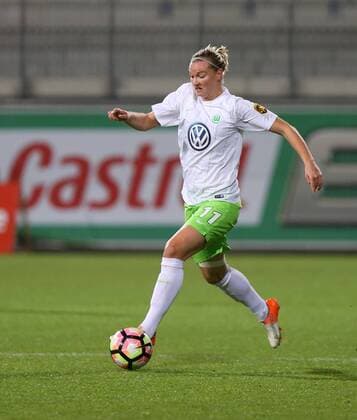Wolfsburg vs Eskilstuna, CL Frauen Wolfsburg, Deutschland 17.11.2016, FUßBALL - VfL Wolfsburg vs Eskilstuna United DFF, 1 8 Finale, UEFA Frauen Champions League, Saison 2016-17. Bild zeigt: Alexandra Popp (VfL Wolfsburg) Wolfsburg